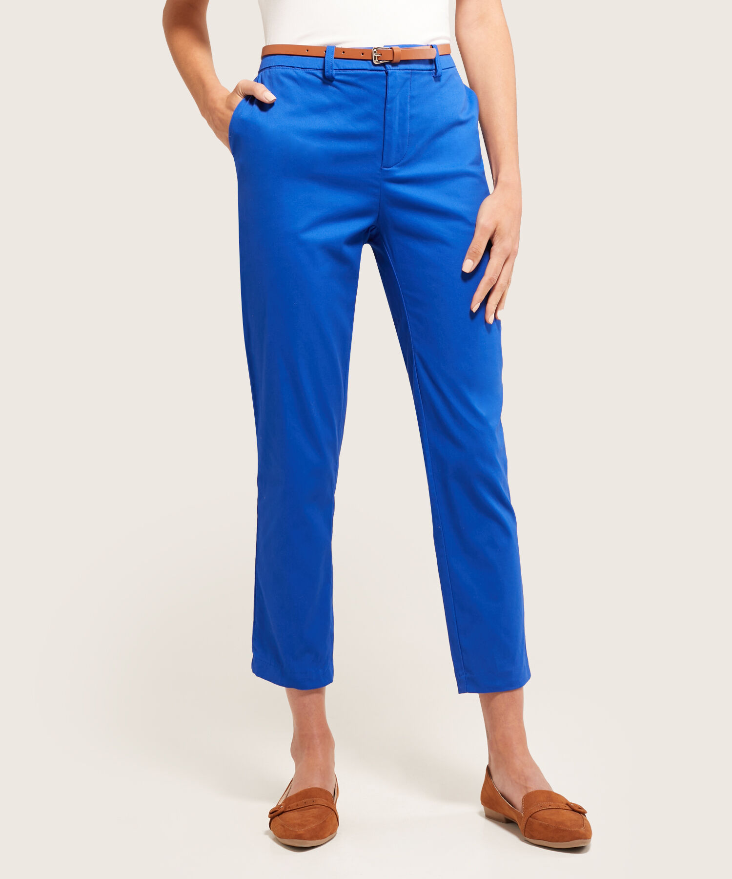 Pantalon Chino Unicolor Con Cinturon