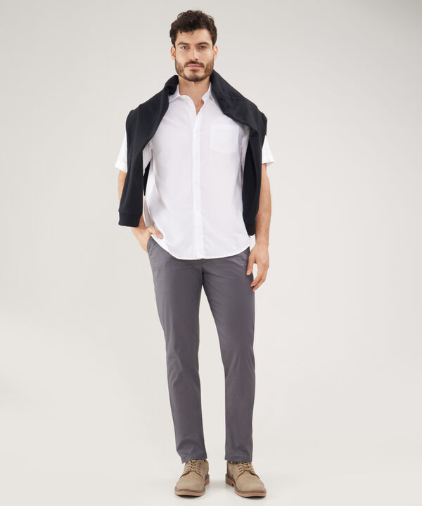 Pantalón Chino Unicolor Con Silueta Slim Fit image number null
