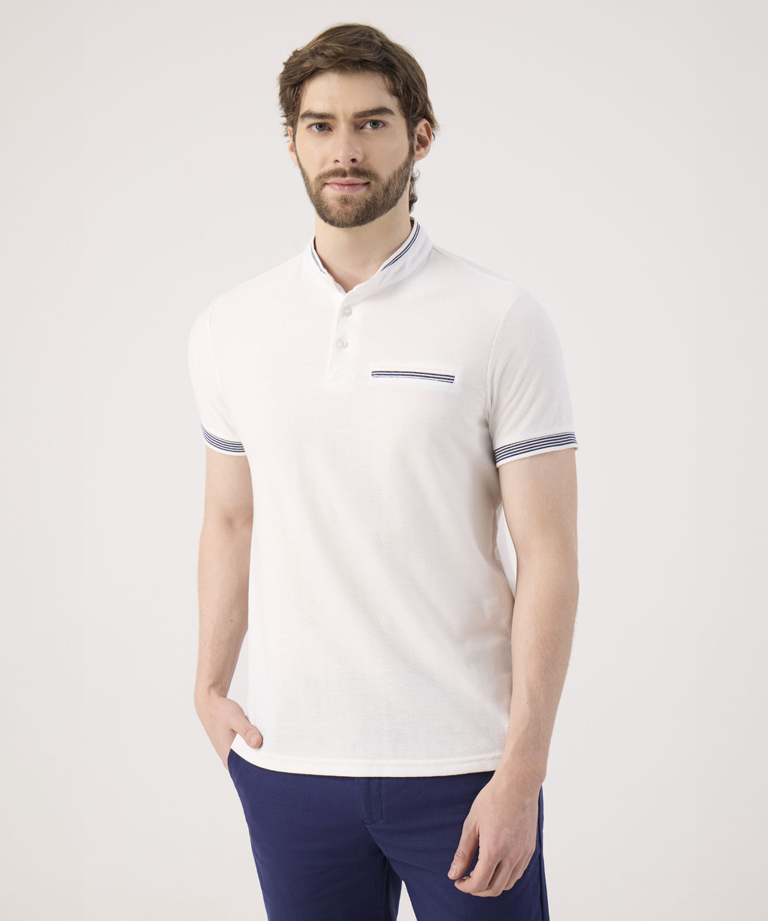 Polo Cuello Mao Unicolor Con Bolsillo Ribete