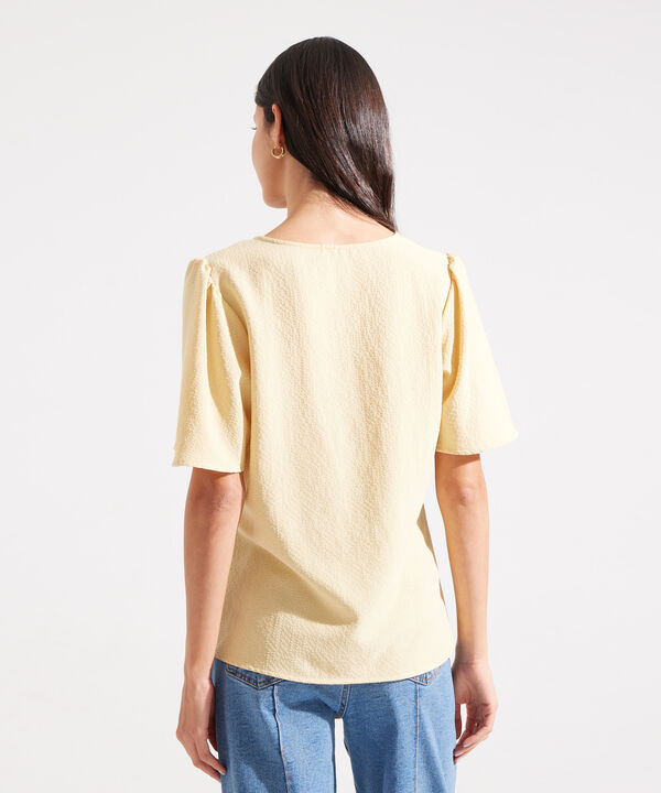 Blusa Texturizada con Escote en v image number null