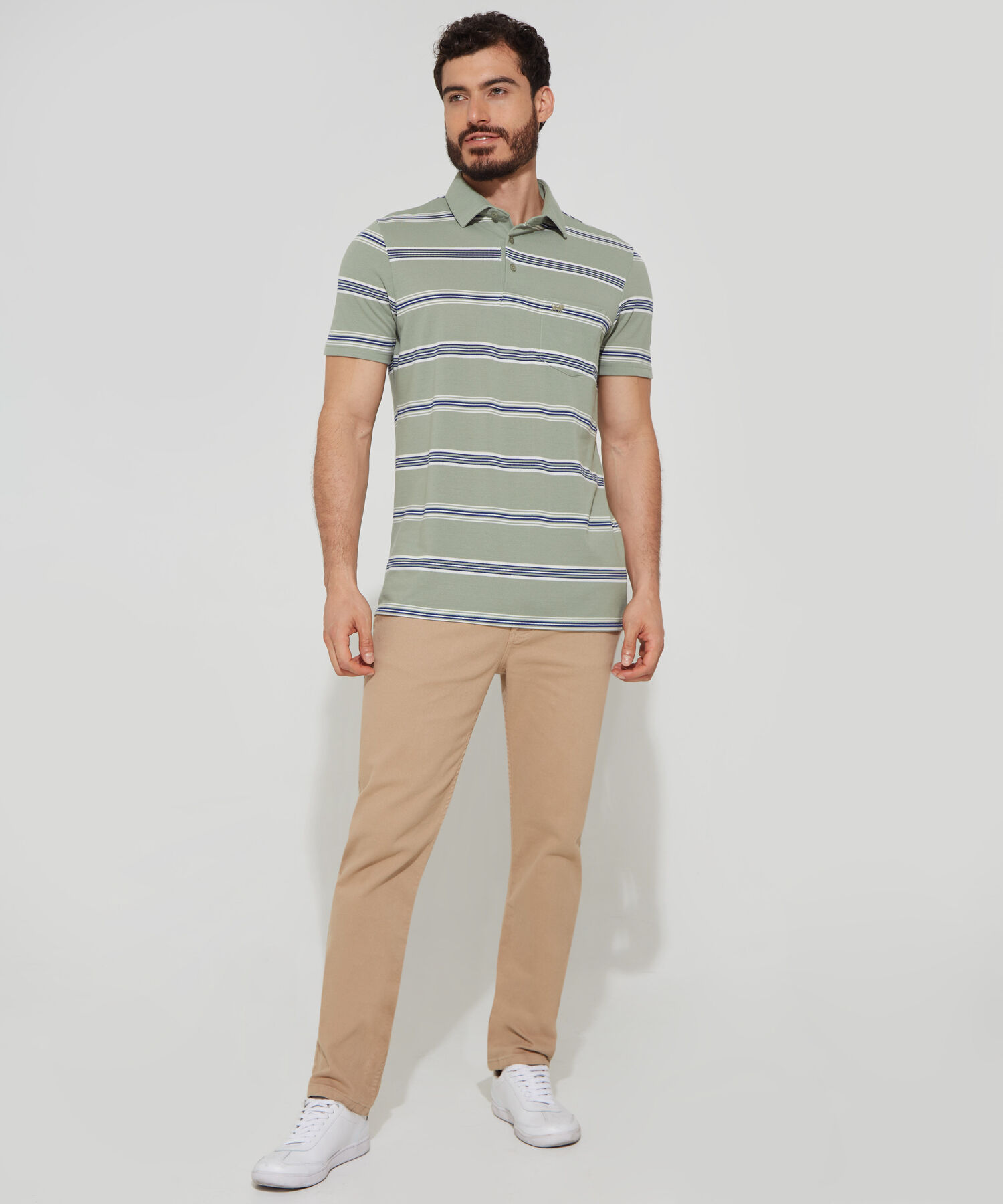 Polo Prete&ntilde;ida, Cuello Duro Con Bolsillo Y Silueta Regular Fit