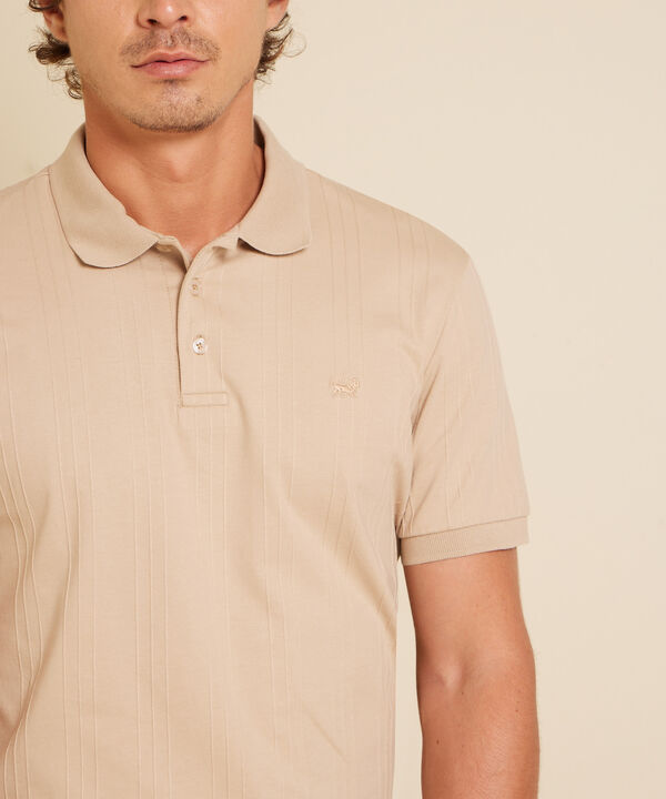 Polo Unicolor Con Textura Cuello Y Puños Tejidos Sin Bolsillo Con Silueta Regular Fit