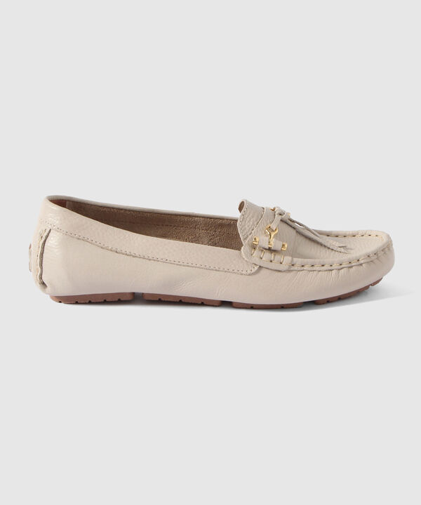 Mocasines con Detalles en Dorado image number null