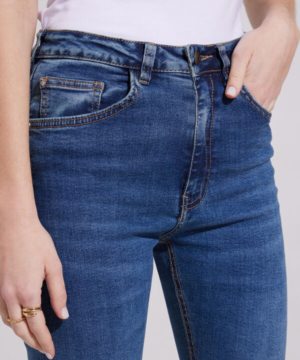 Jean Boot Cut Tono Medio