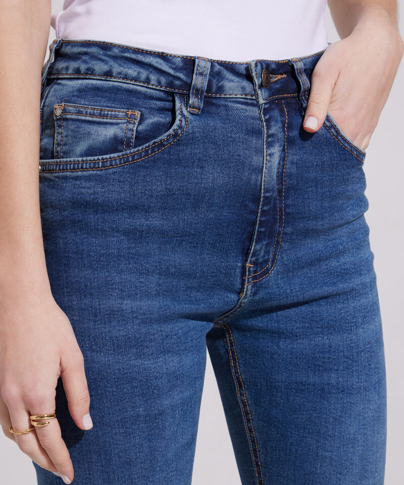 Jean Boot Cut Tono Medio