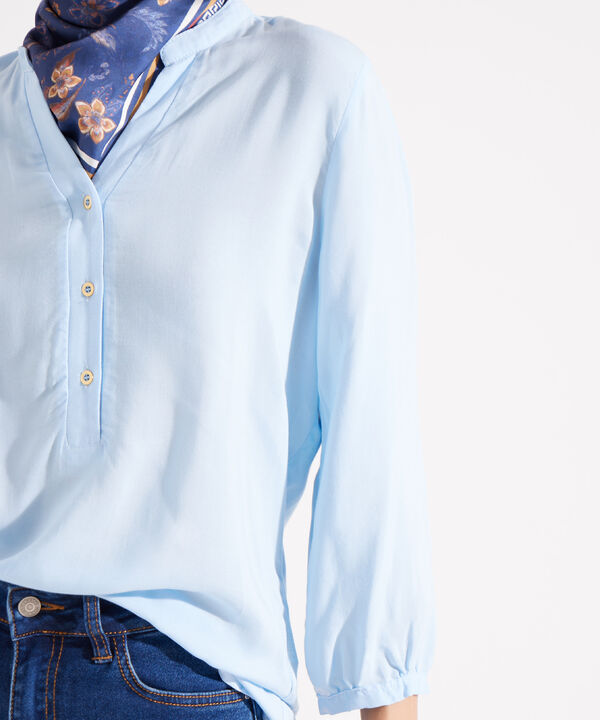 Blusa con Cuello Mao