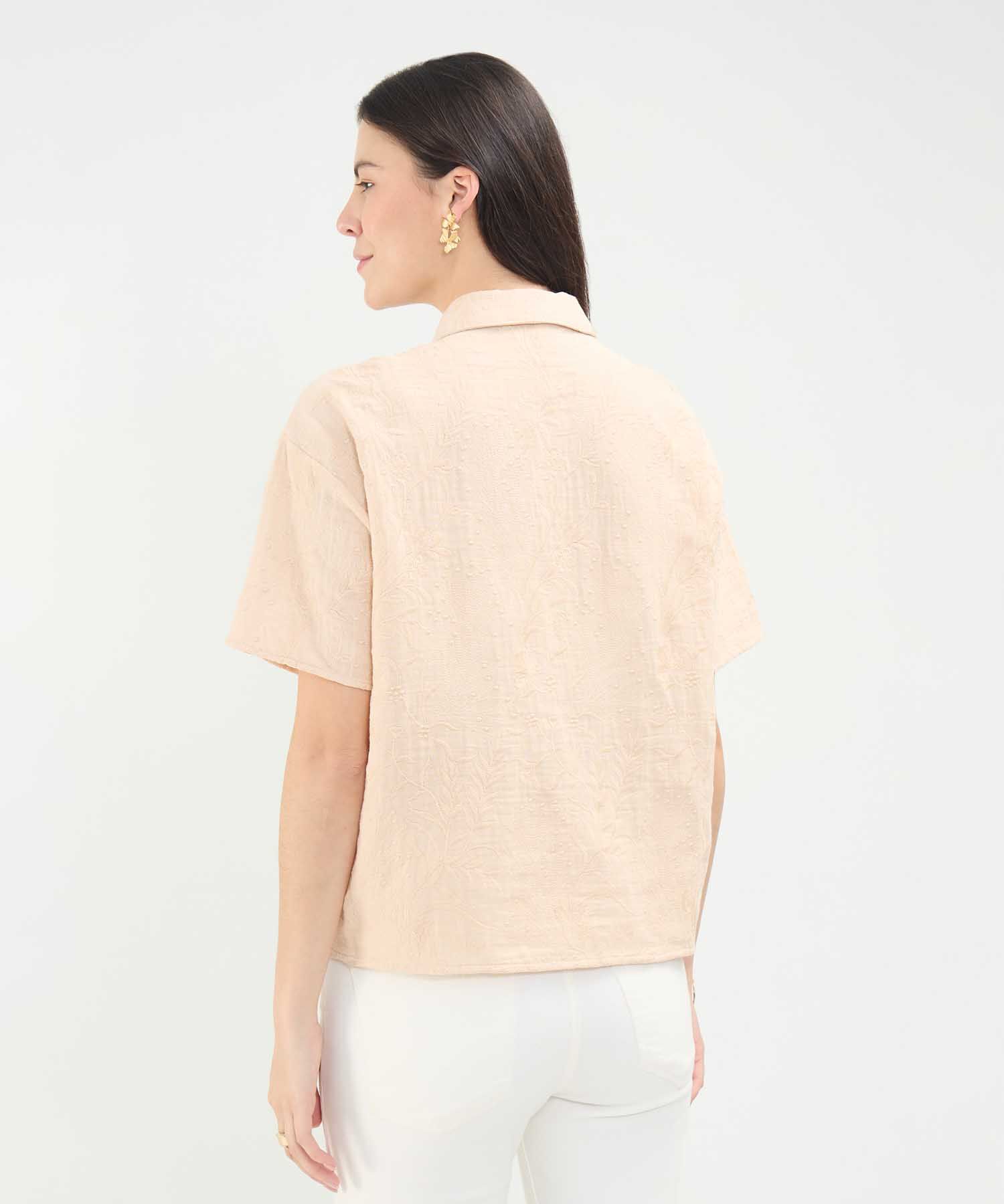 Camisa con Bordado