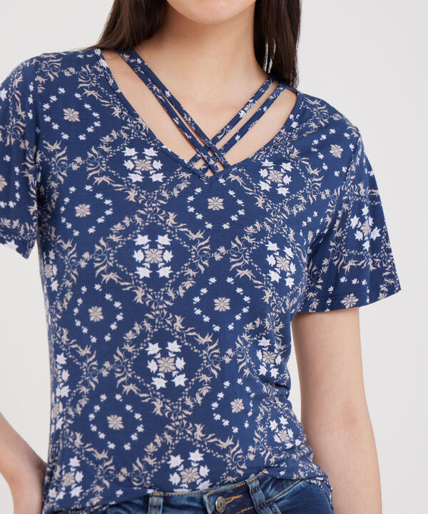 Camiseta Estampada, Manga Corta Con Vuelo, Escote V Con Tiras Cruzadas, Tel Aviv Linea Moda