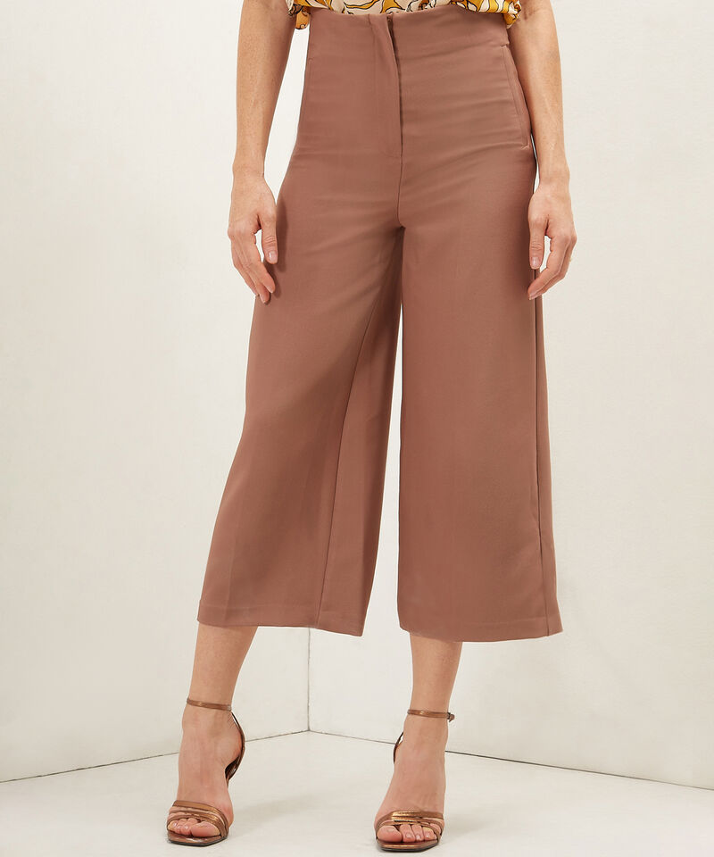 Pantalón Moda Unicolor, Tiro Alto Con Corte V En Pretina Posterior Y Ribetes Laterales, Serena