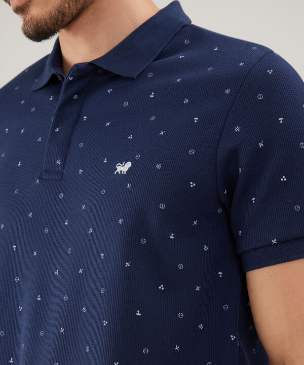 Polo Estampada, Cuello Y Puños Tejidos, Pechera Externa Con Botonadura Oculta, Silueta Regular Fit, Cítrico Marinero