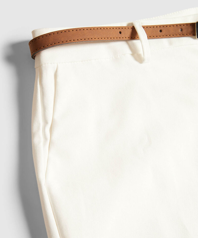 Bermuda Casual con Cinturón