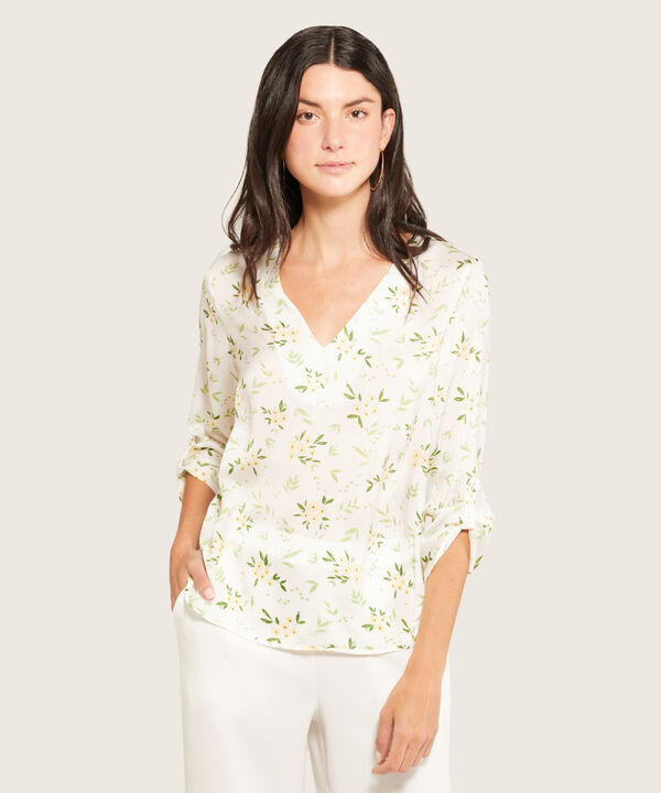 Blusa Manga 3/4 Con Escote V Estampada image number null