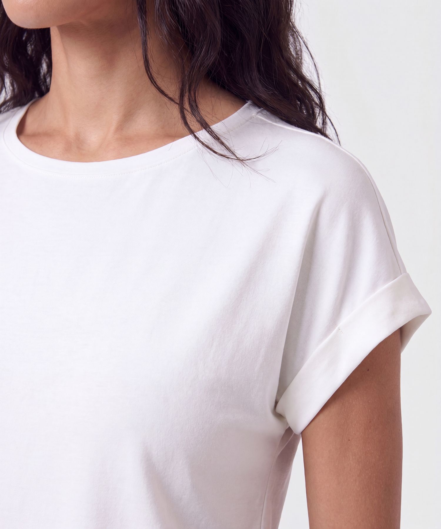 Camiseta B&aacute;sica Con Manga Dobladillo Para Mujer