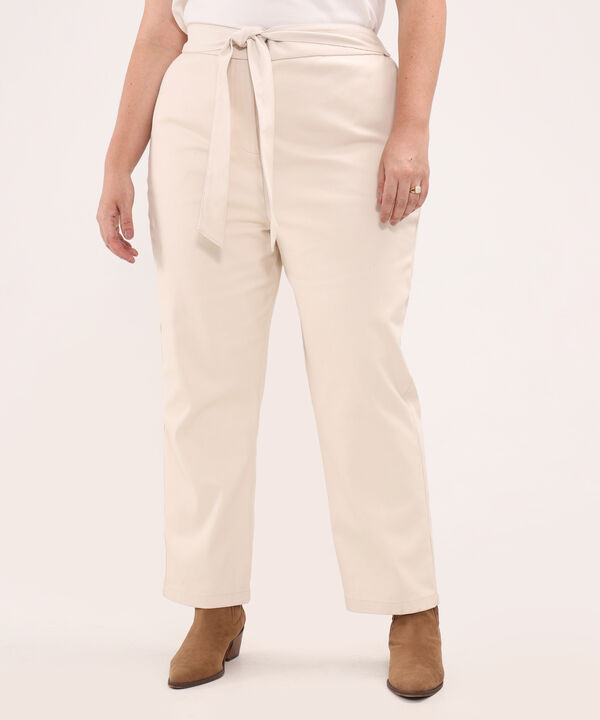 Pantalon Clásico Con Cinturón En Tela image number null