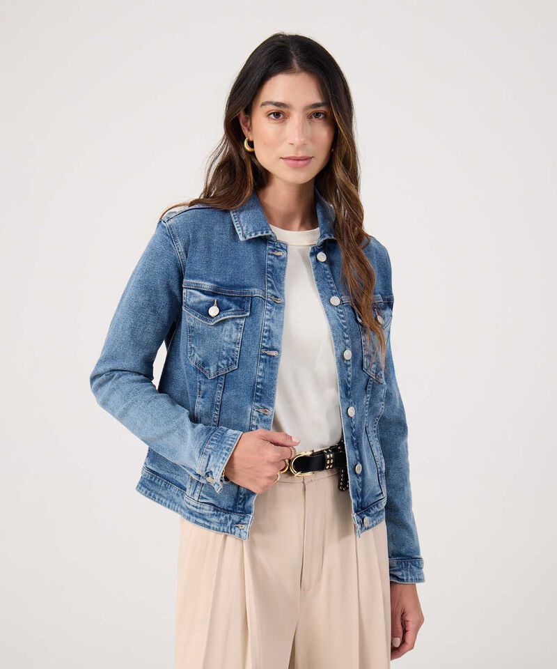Chaqueta tono azul medio 