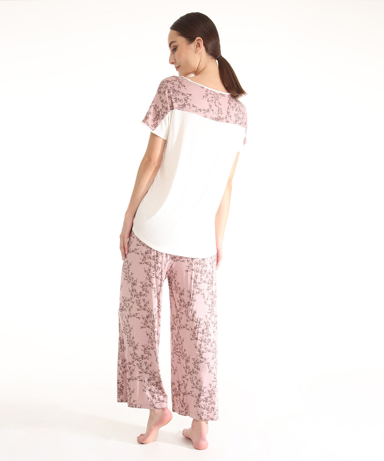 Pijama Conjunto Camiseta  Manga Corta Unicolor Con Almilla Estampada Y Pantalón Culotte Estampado