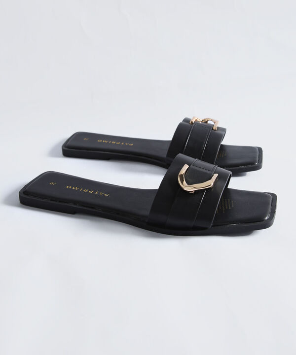 Sandalias image number null