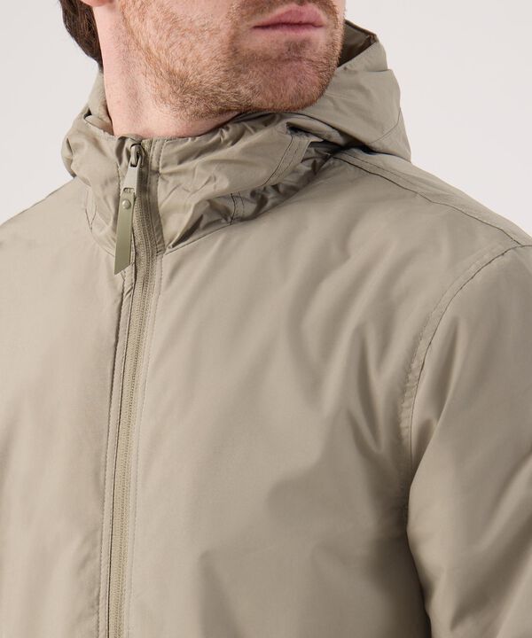 Chaqueta unicolor con capota  image number null