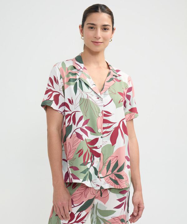 Conjunto de Pijama Estampado de Hojas image number null