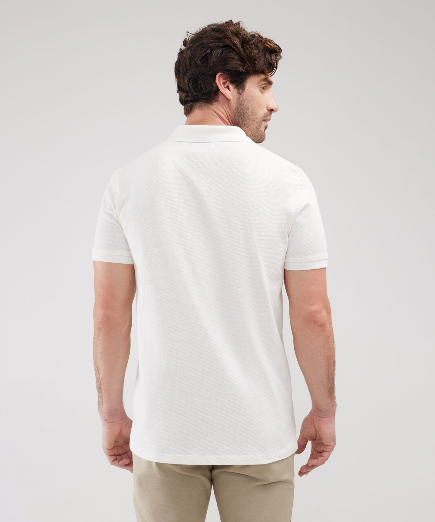 Polo Unicolor Cuello Y Puños Tejidos