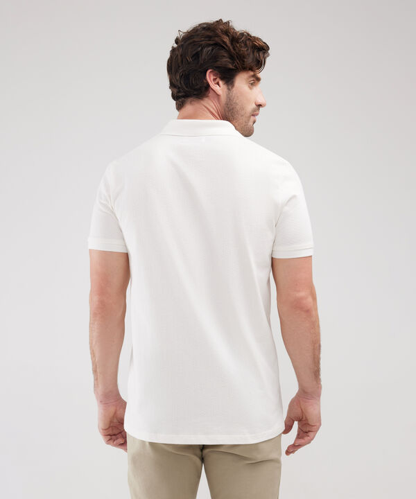 Polo Unicolor Cuello Y Puños Tejidos