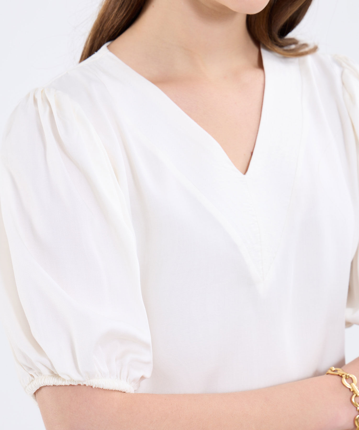 Blusa Unicolor Con Detalle