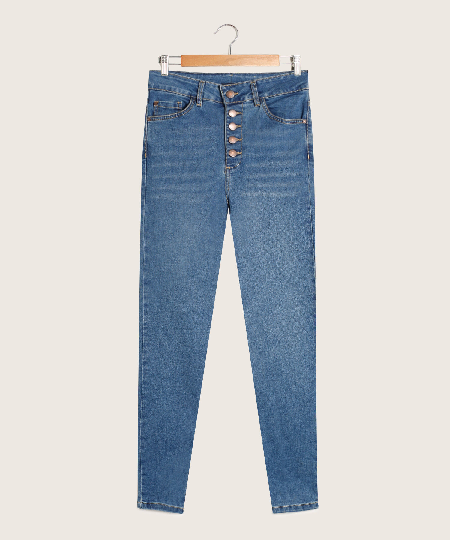 Jean Skinny Tiro Medio con Abotonadura Delantera