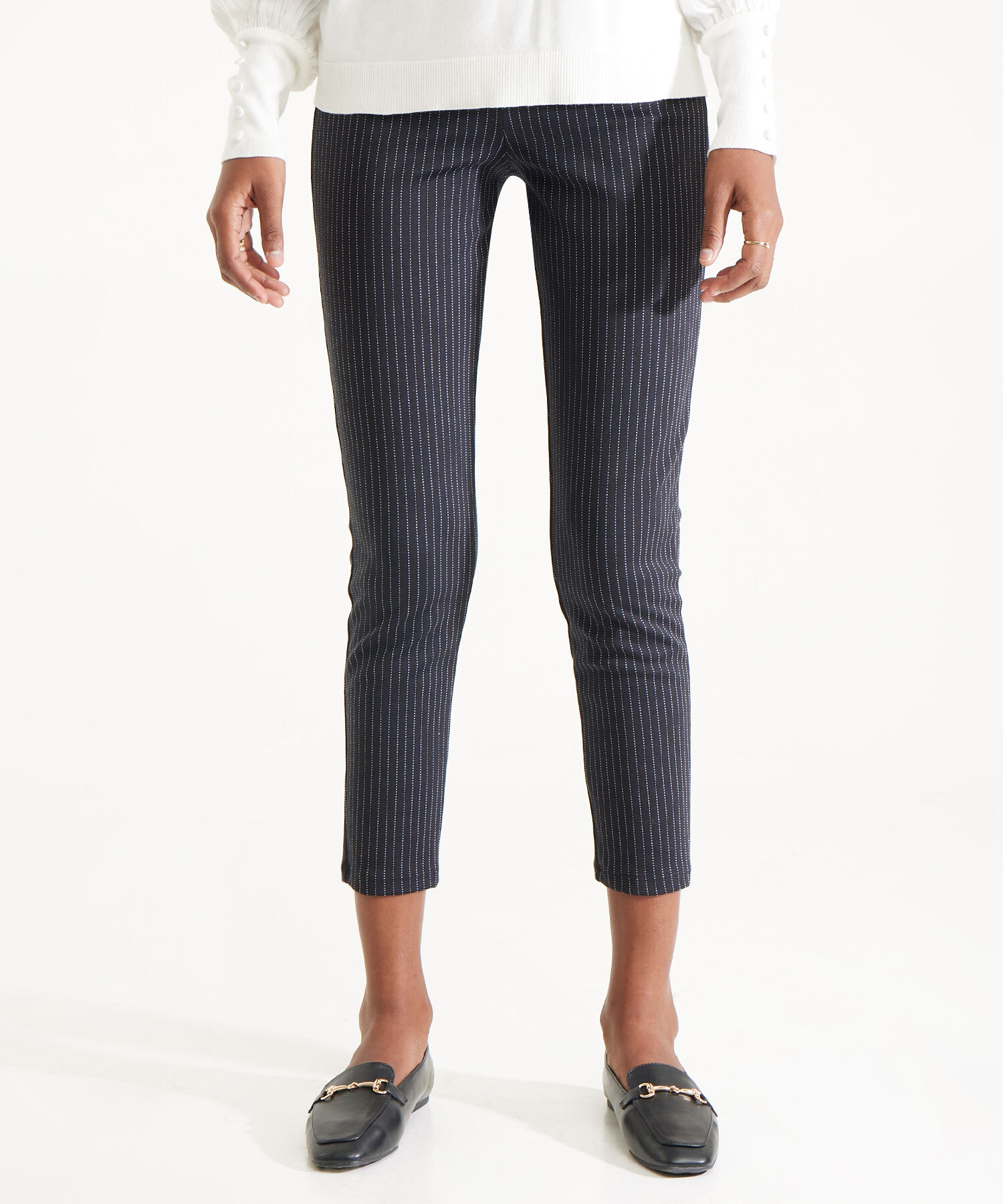 Leggings Preteñido Con Corte En Frente