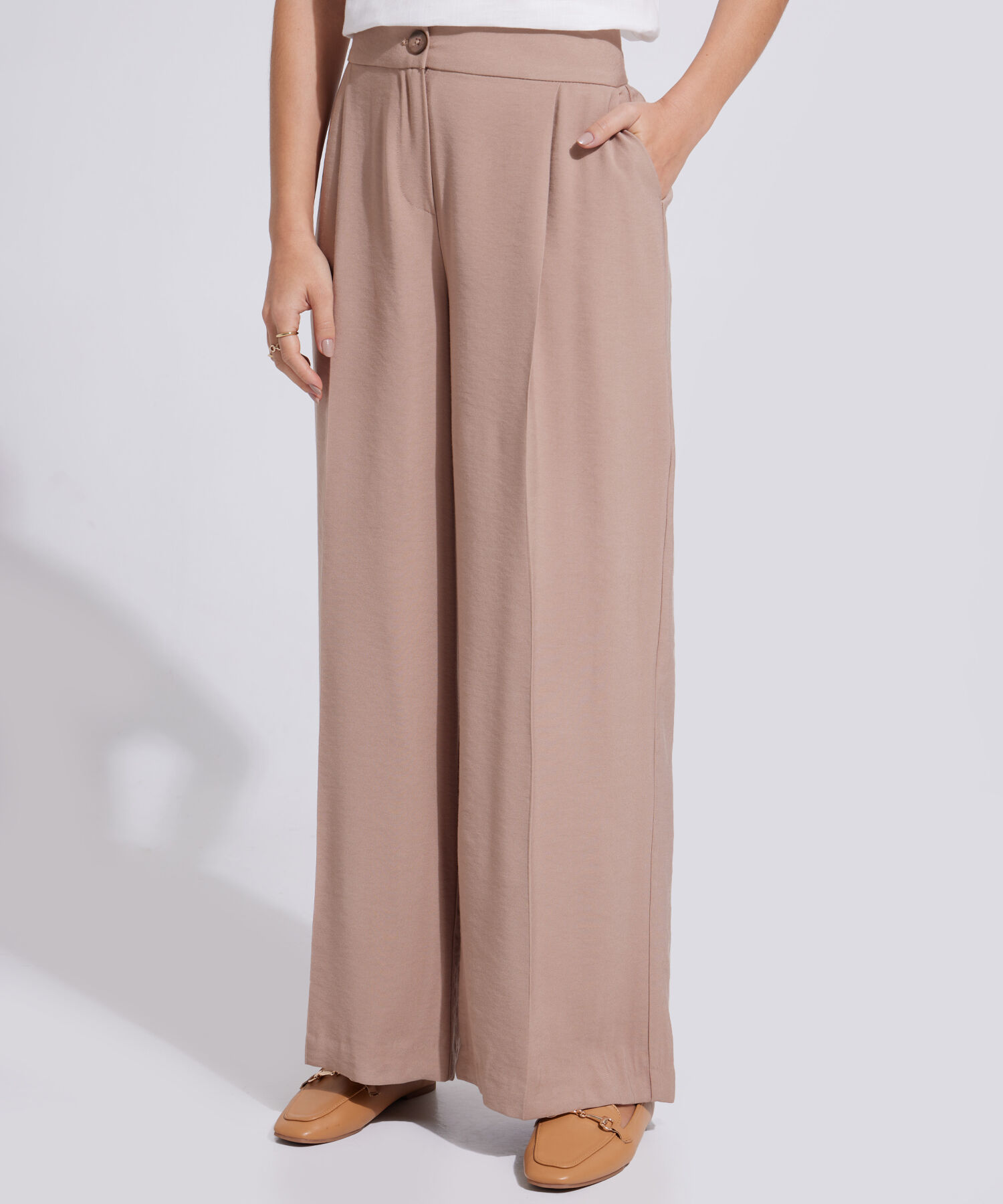 Pantal&oacute;n Fluido Unicolor Con Pliegues Mujer