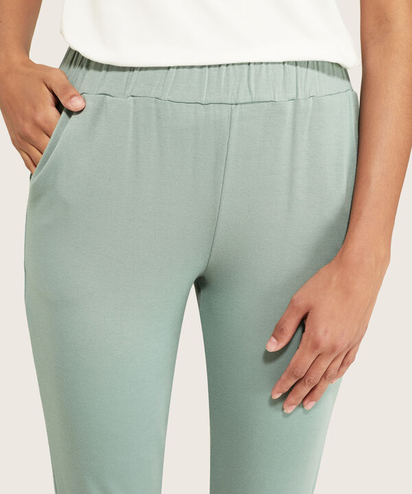Pantalón Unicolor Tipo Jogger