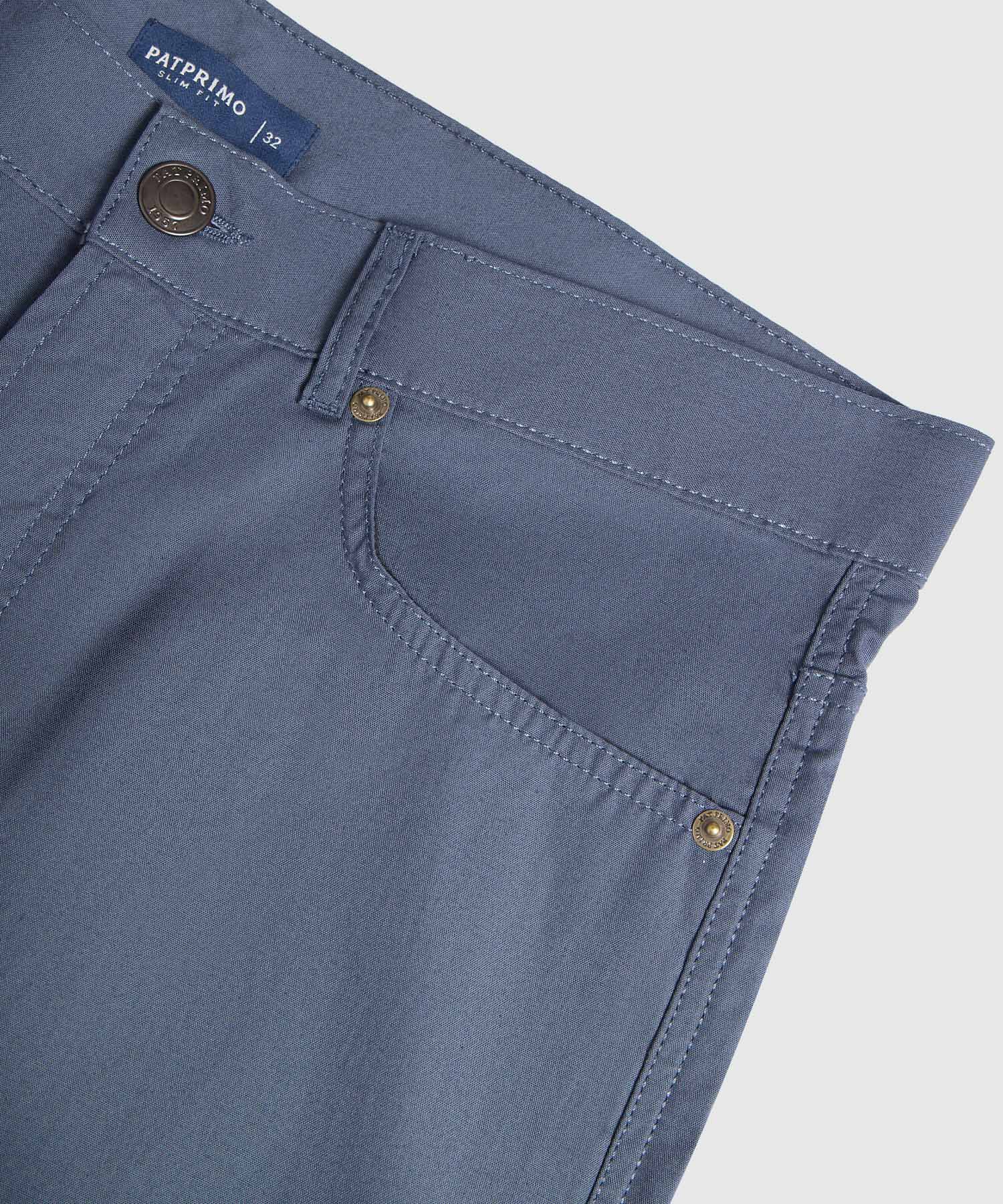 Pantalon Unicolor, 5 Bolsillos, Silueta Regular Fit