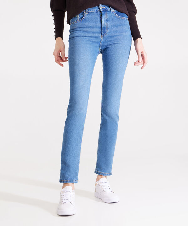 Jean Straight Tono Claro