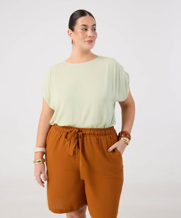 Blusa De Cuello Bote Y Manga Corta Mujer