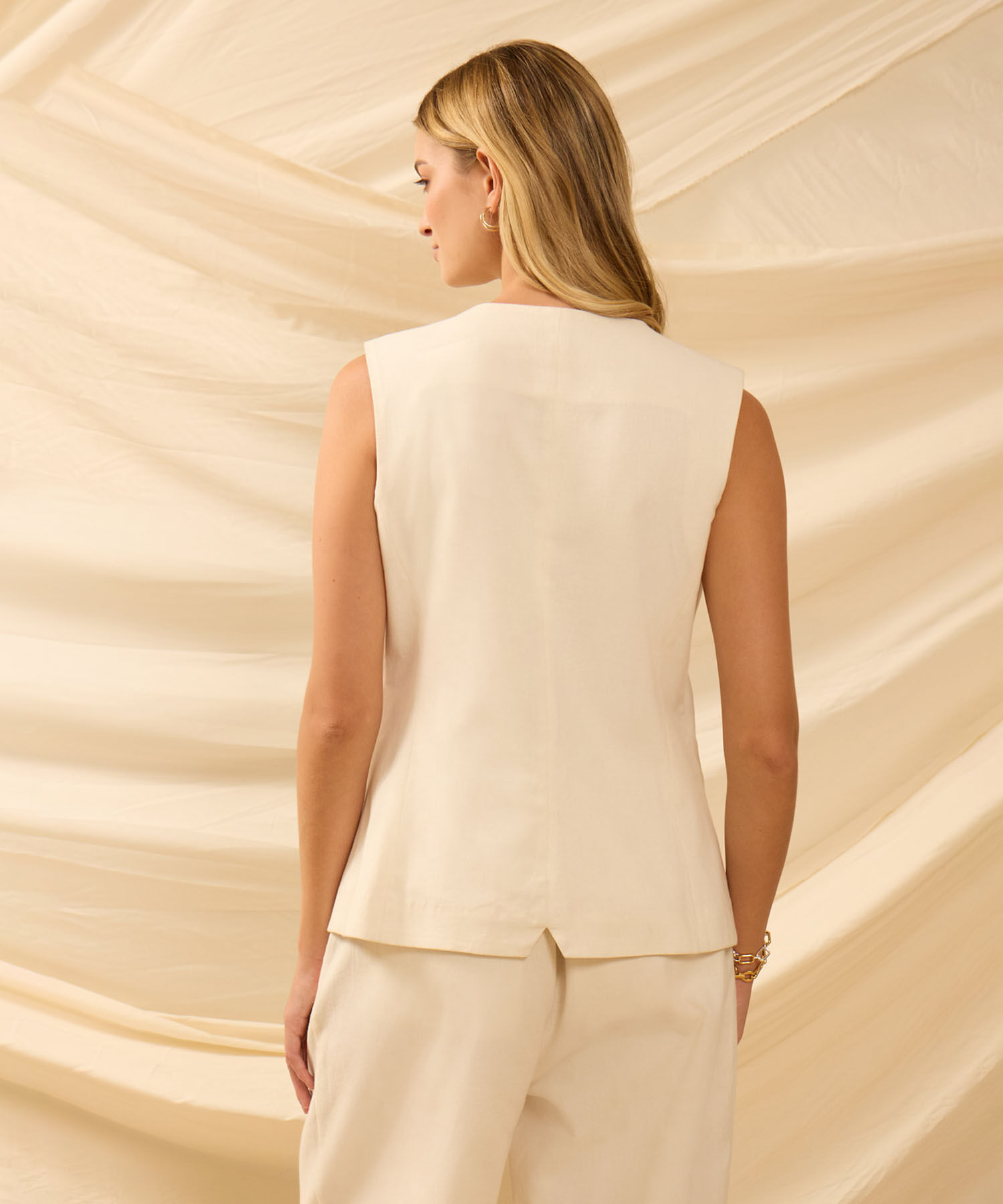 Chaleco Sastrero Con Botonadura Frontal Mujer