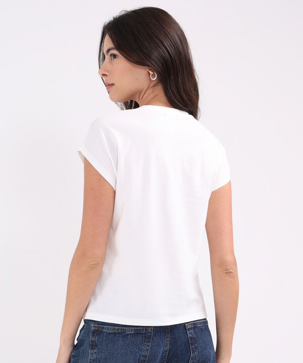 Camiseta  Apliques Añadidos