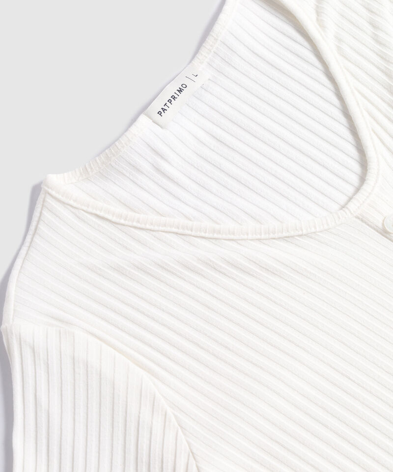 Camiseta Para Mujer Tejido Acanalado con Botones Frontales