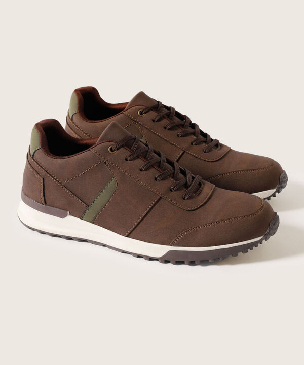 Tenis cómodos para un estilo casual