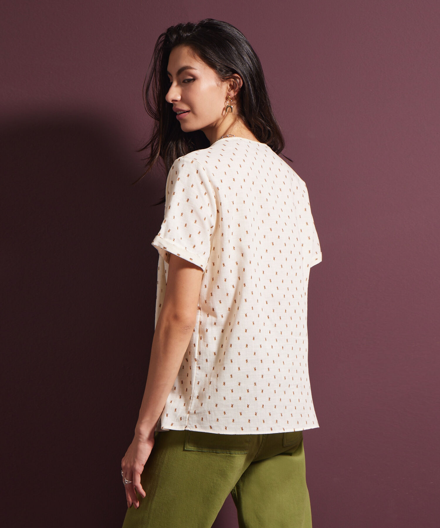 Blusa Estampada Cuello Redondo Manga Corta Con Guardapolvo Botonadura Y Recogido En Frente Compra Online PATPRIMO