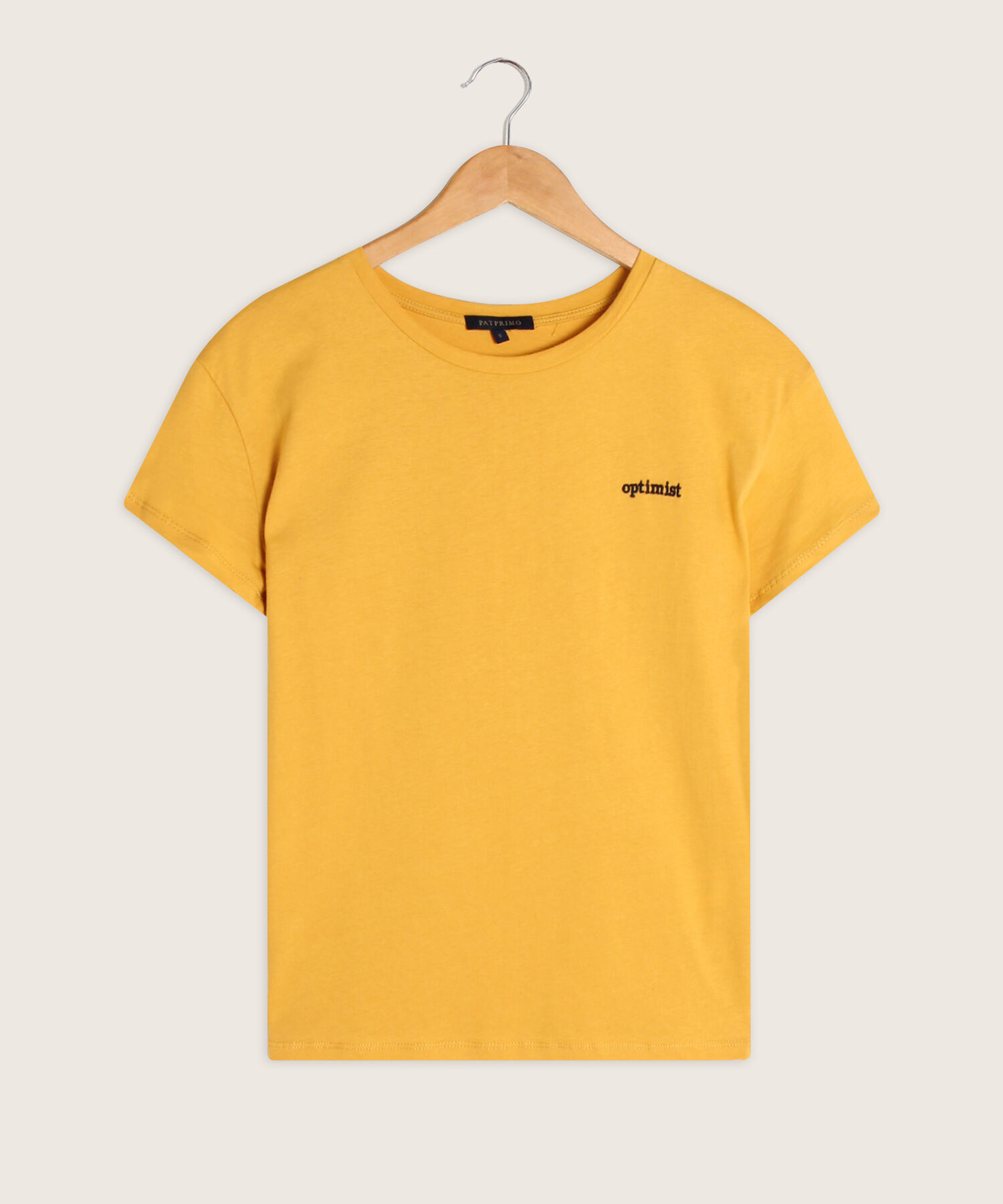 Camiseta con Bordado