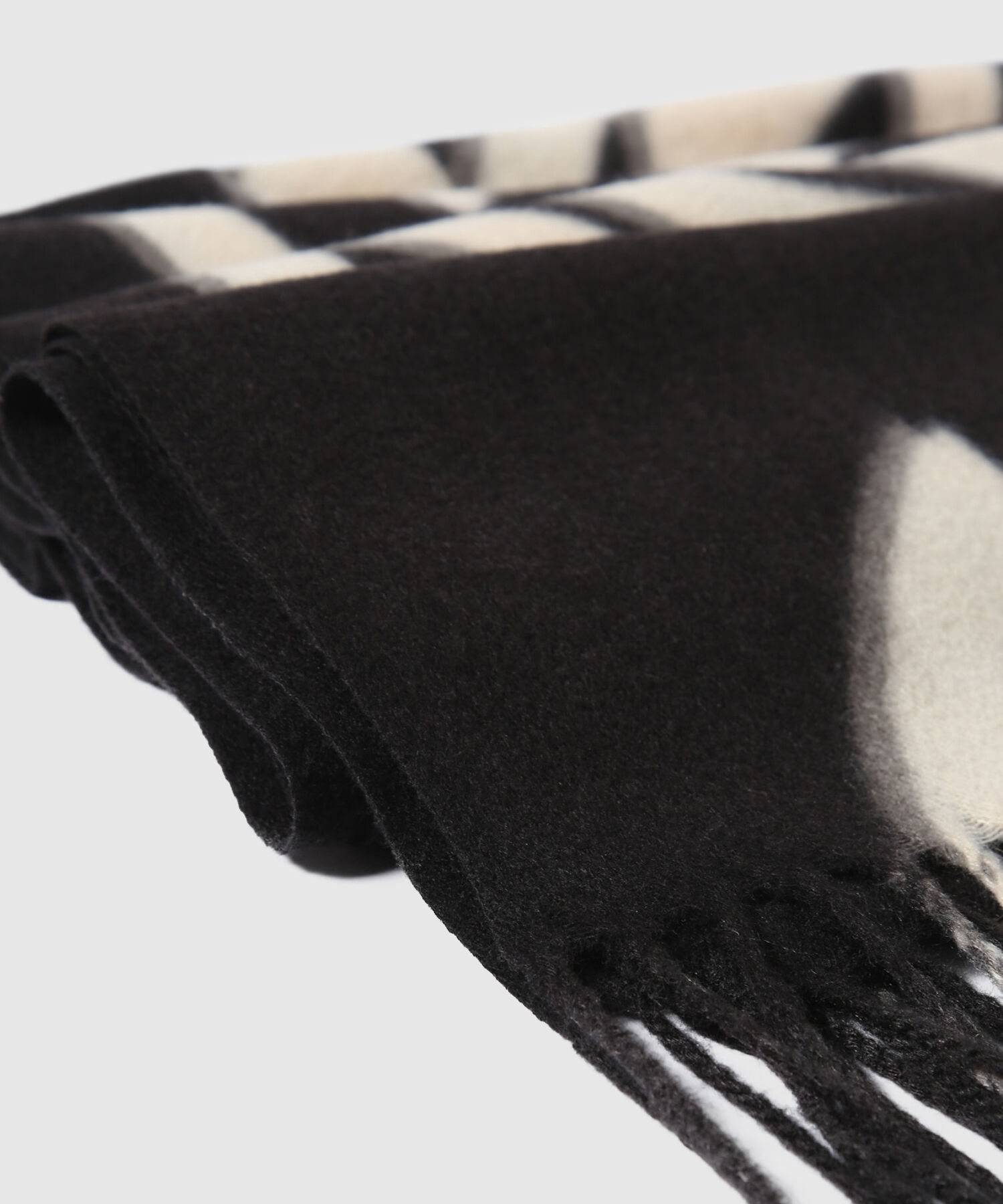 Bufanda Ref. Sf1856 Dimensiones: 1,82 M X 71 Cm