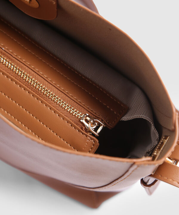 Bolsos image number null