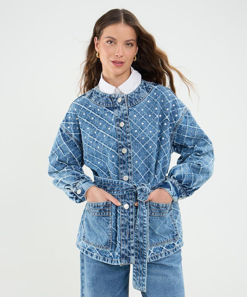 Chaqueta Con Cinturon Tono Medio Con Laser Y Pedrería