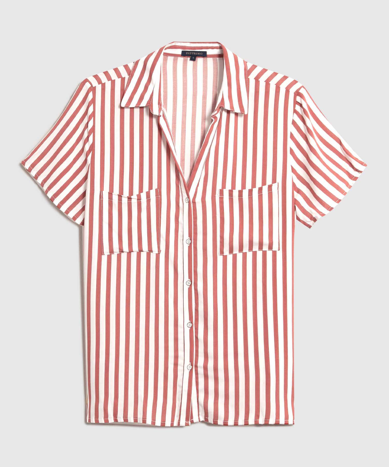 Camisa Manga Corta Con Bolsillos En Frente Estampada