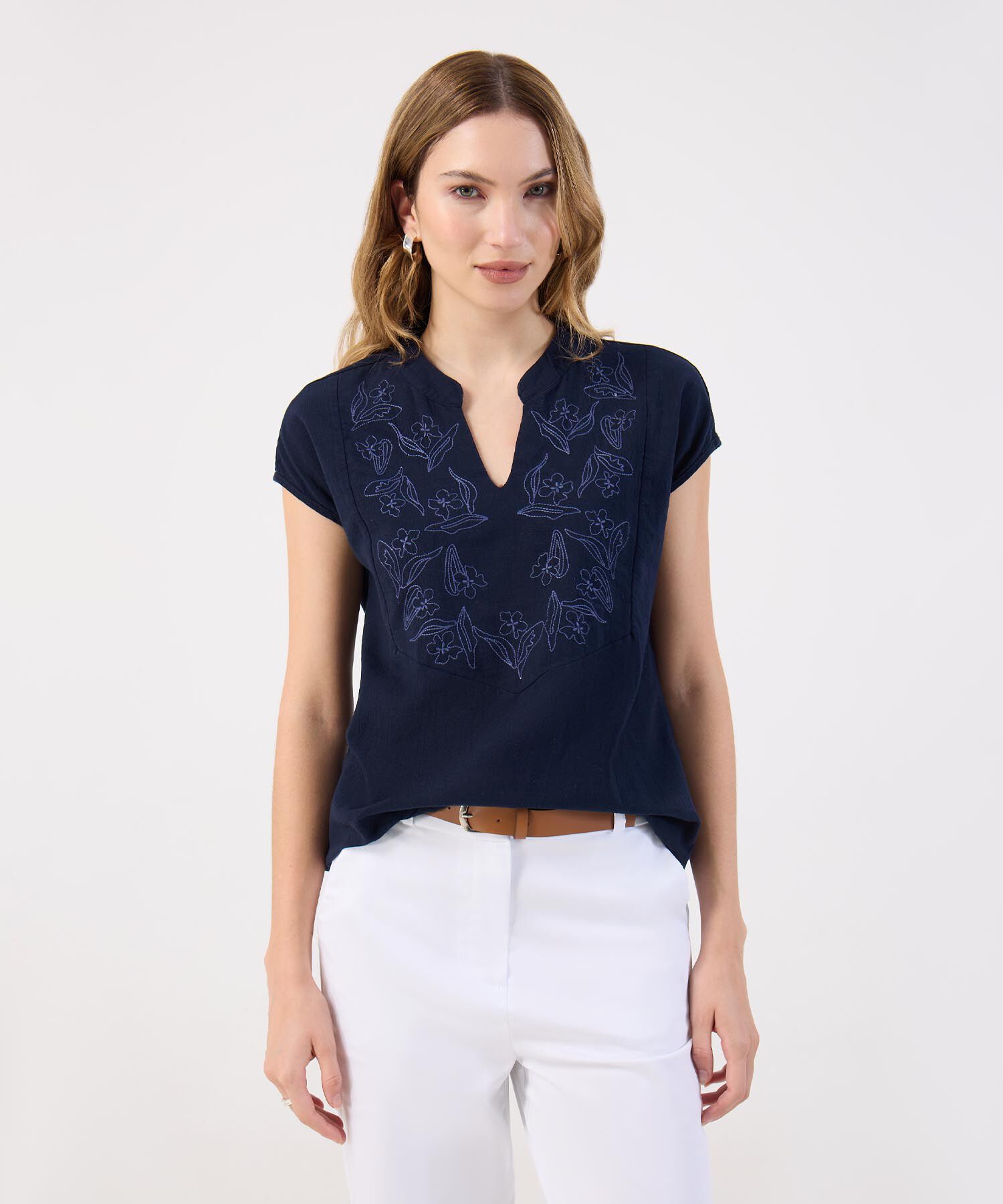 Blusa De Mujer Bordada Escote V Y Manga Corta Casual