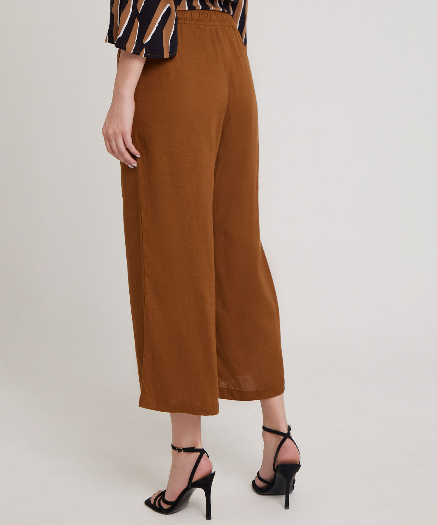 Pantalon Moda Tipo Culotte Unicolor, Resortado Con Bolsillos Diagonales, Tel Aviv Linea Moda