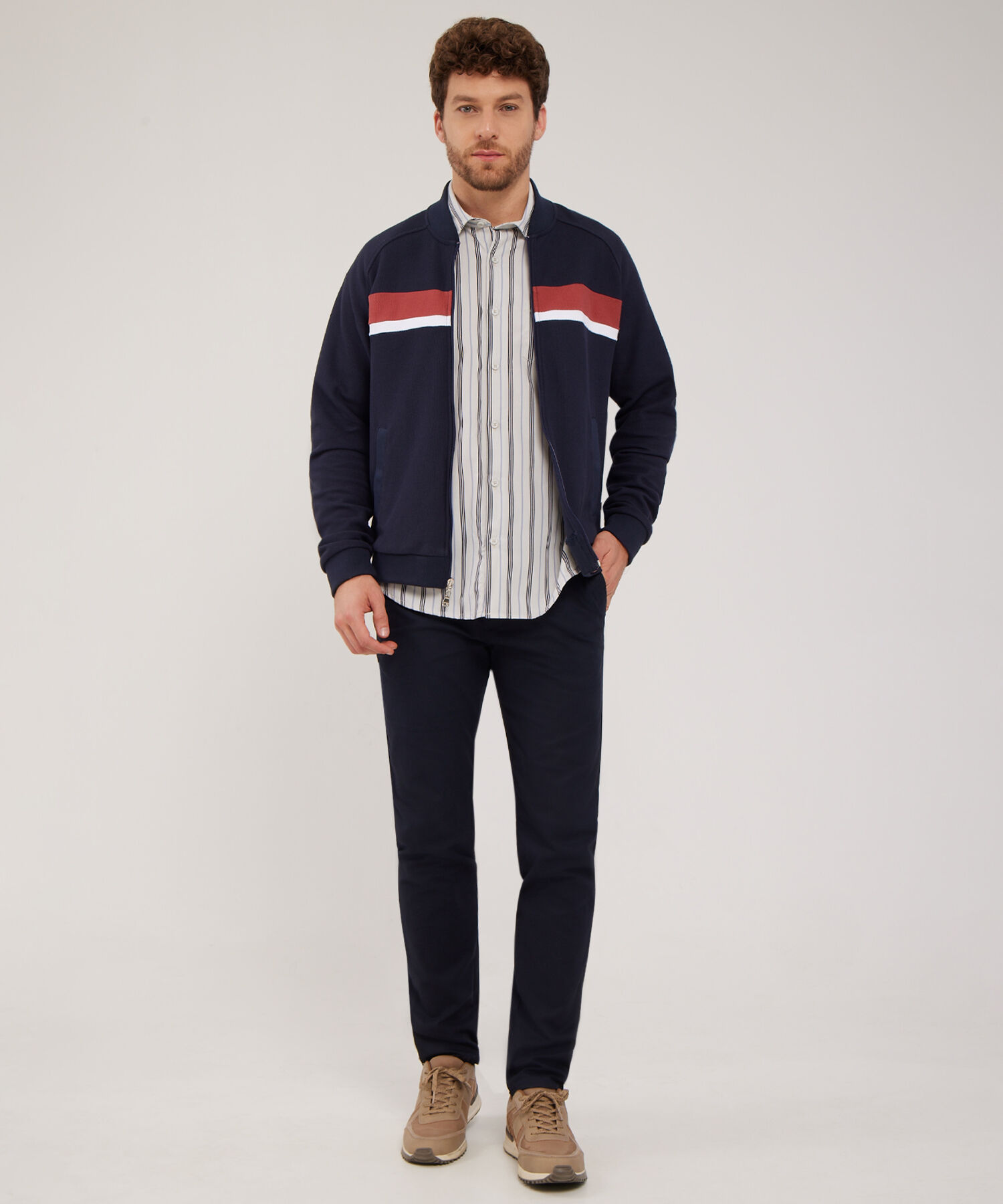 Buzo Tipo Bomber Con Cortes