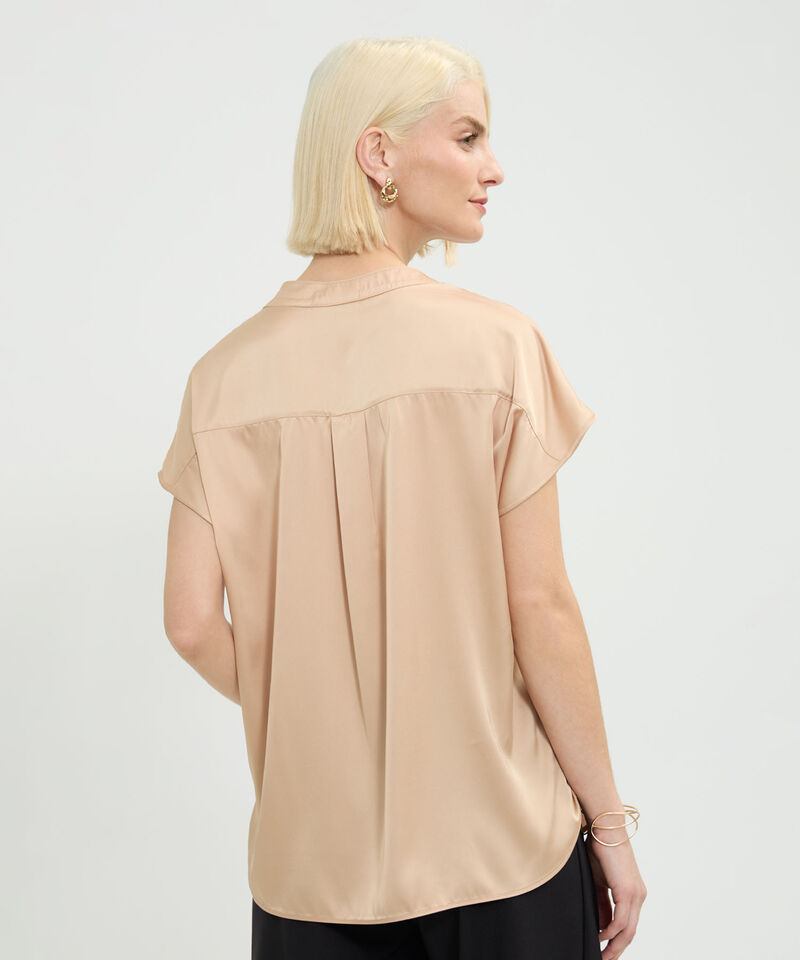 Blusa Cuello Nerú Y Media Pechera Unicolor