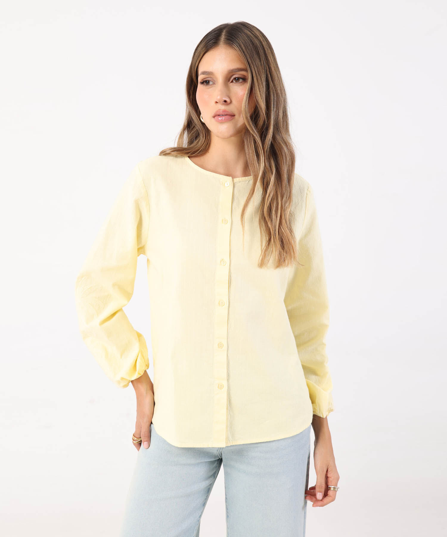 Blusa Cuello Redondo con Bordados para Mujer