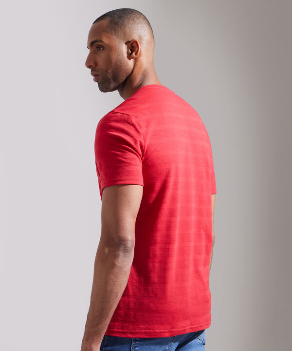 Camiseta Unicolor, Cuello Redondo Con Bolsillo De Parche
