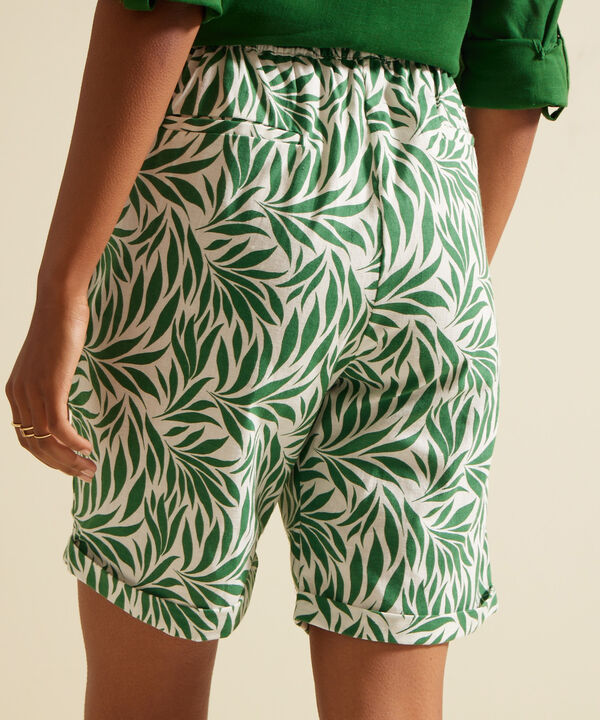 Bermuda Larga Estampada Con Elástico En Pretina image number null
